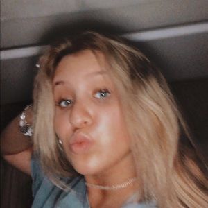 Meet your Posher, Riley